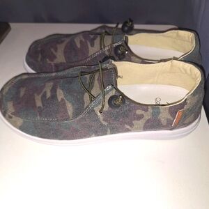 Corky's Kayak Camouflage Slip On Women's Green Flats Casual CAMO Sz 11 (NWOB)